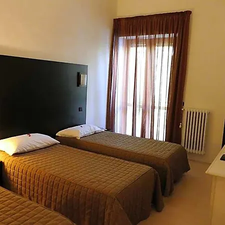 Colucci 3*